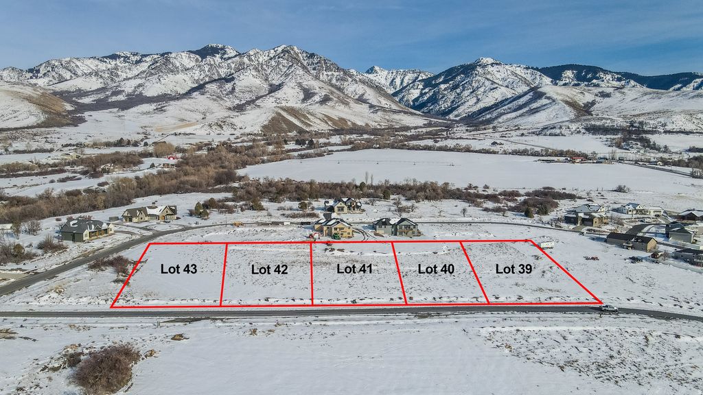 Photo of 670 CHERRY RIDGE LN #41, Richmond, UT 84333 (MLS # 2140082)