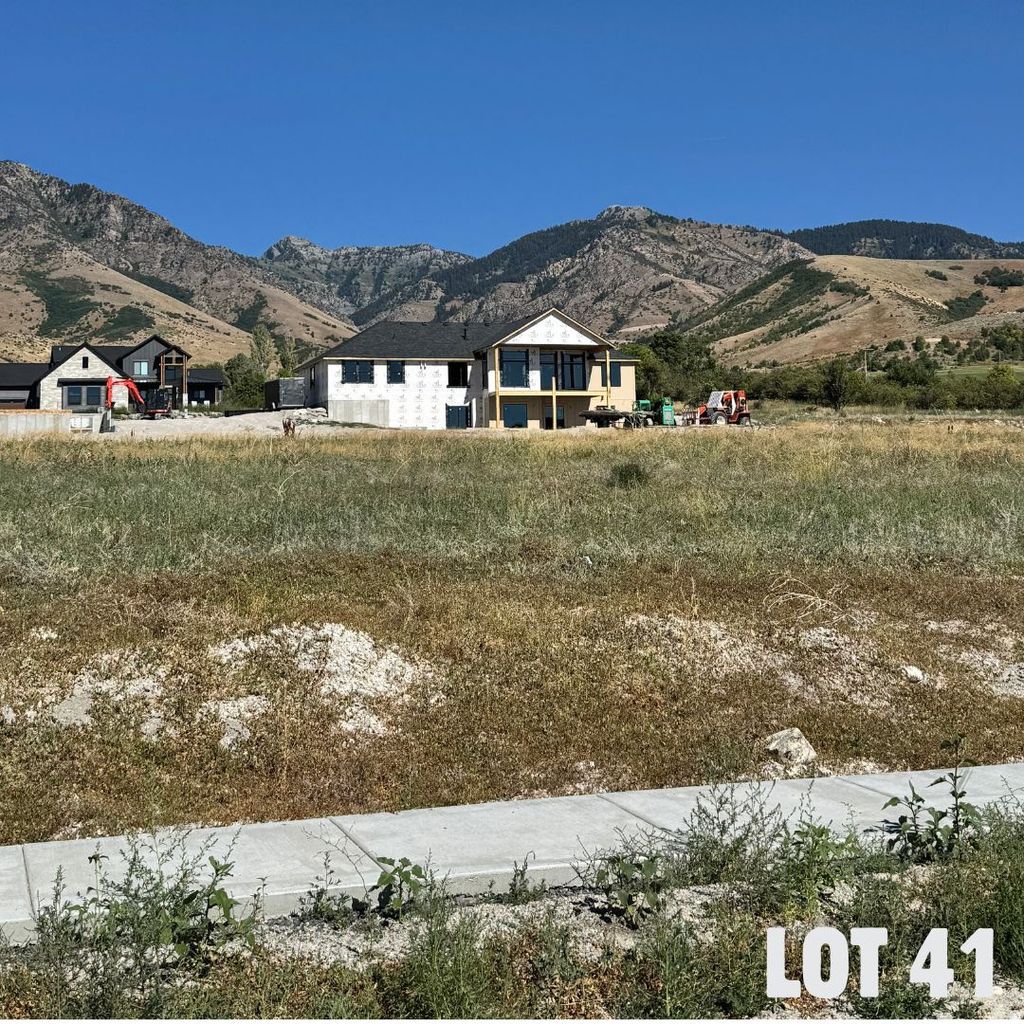 Photo of 670 CHERRY RIDGE LN #41, Richmond, UT 84333 (MLS # 2140082)