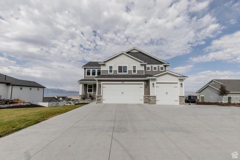 Tiny photo for 495 N 900 E, Hyde Park, UT 84318 (MLS # 2116524)