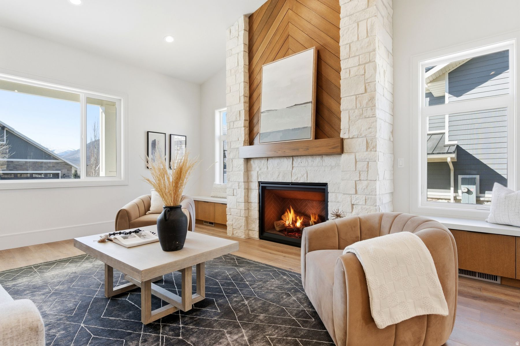 RIVER VIEW - Residential