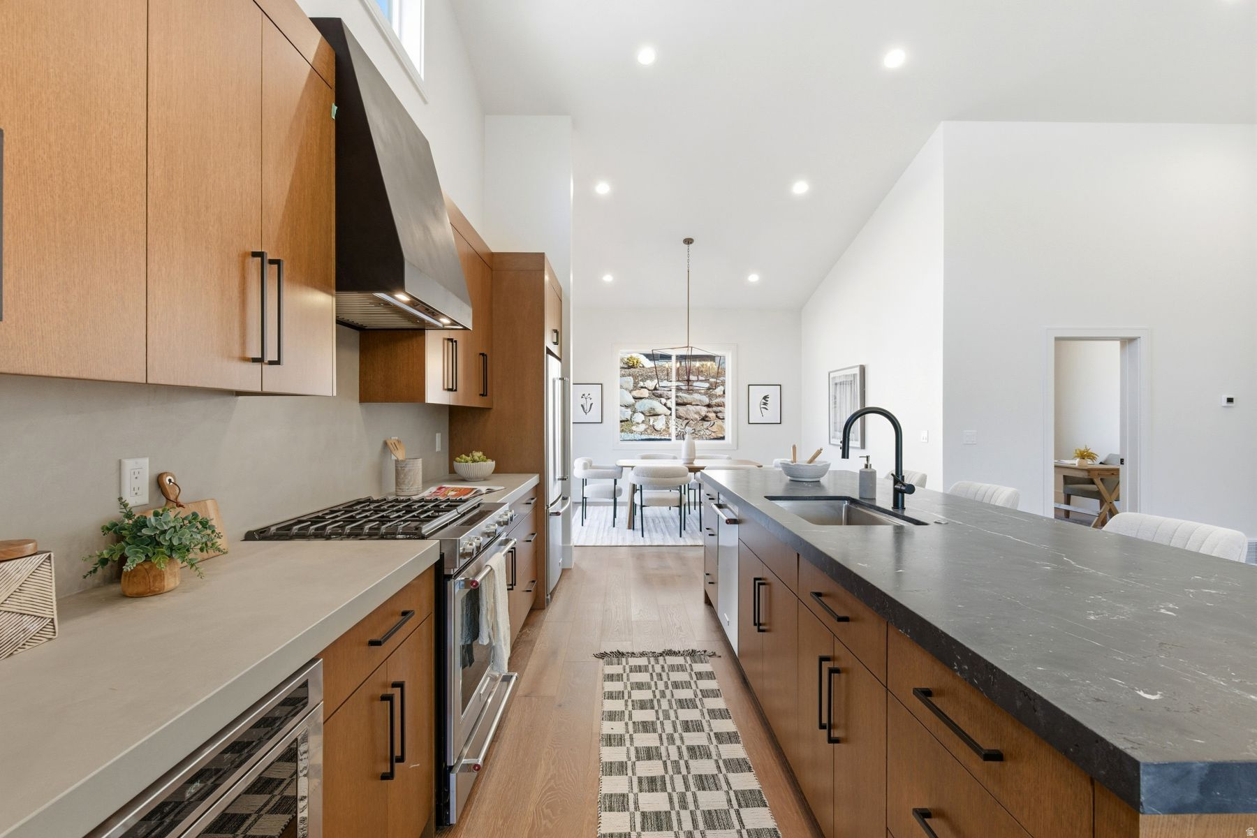 RIVER VIEW - Residential