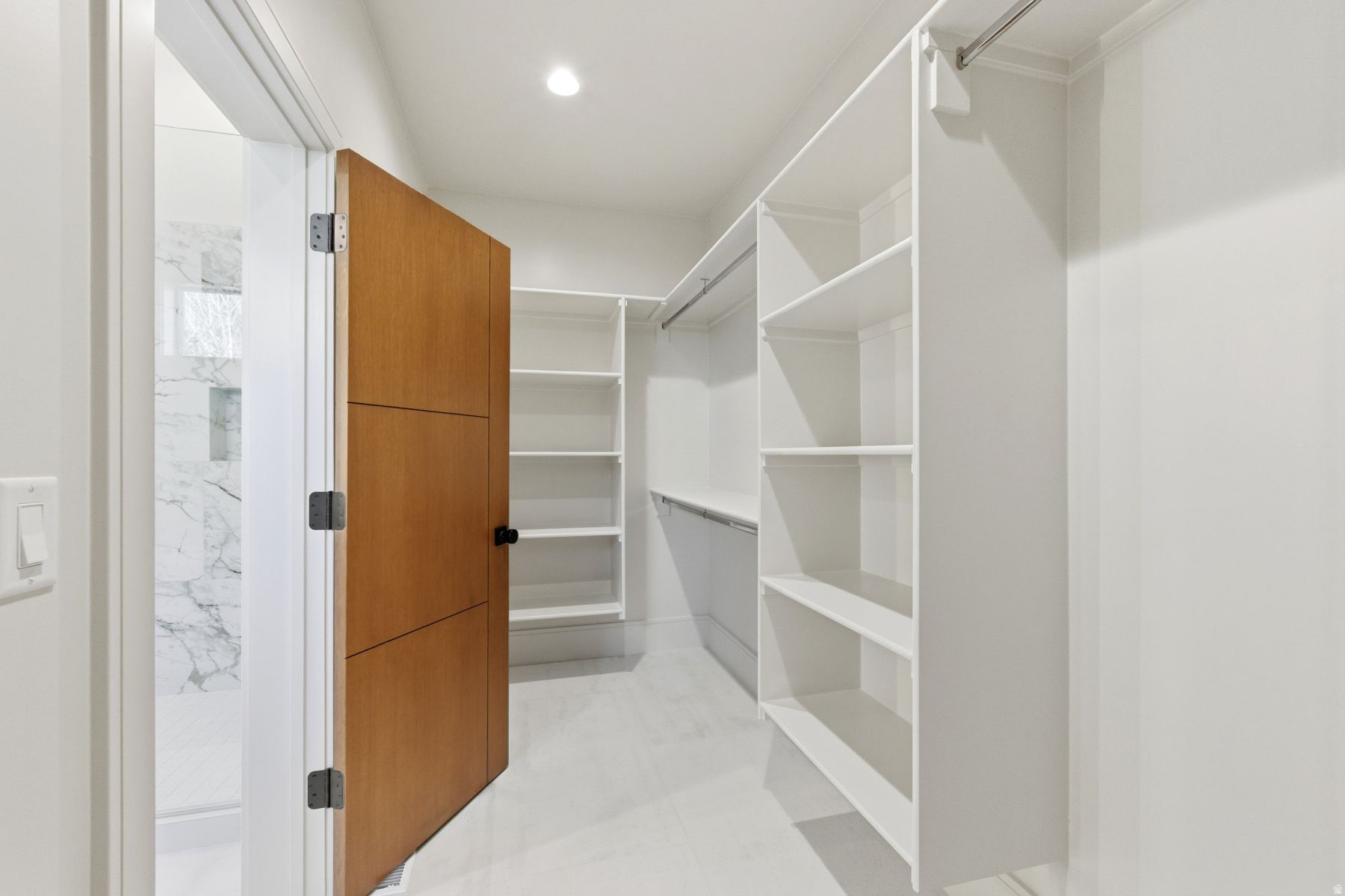 RIVER VIEW - Residential