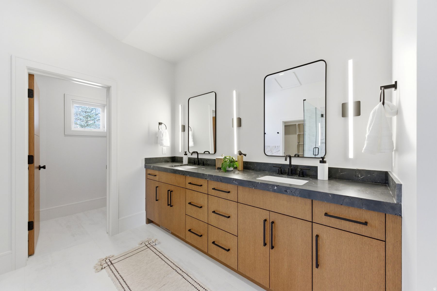 RIVER VIEW - Residential