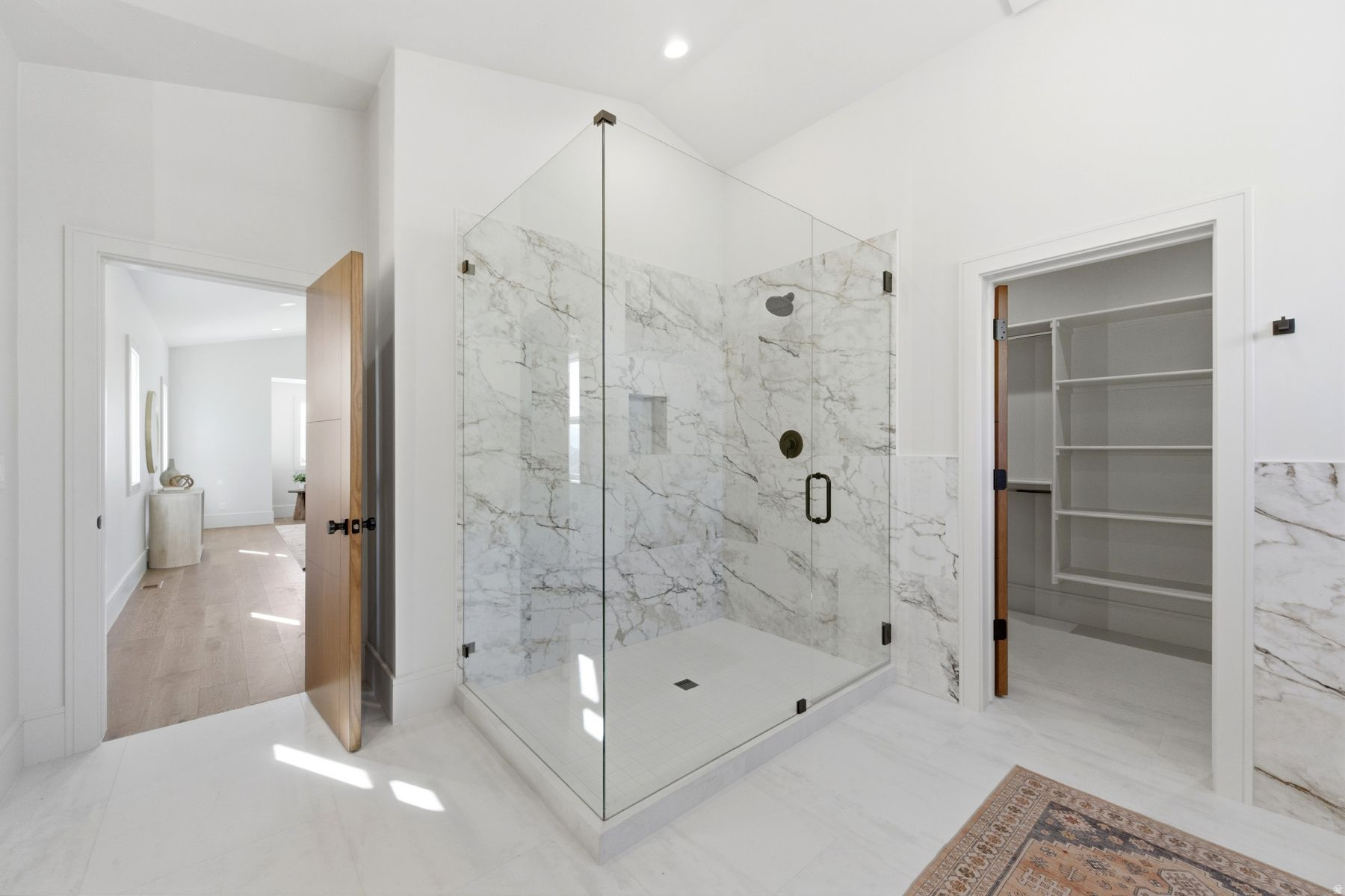 RIVER VIEW - Residential