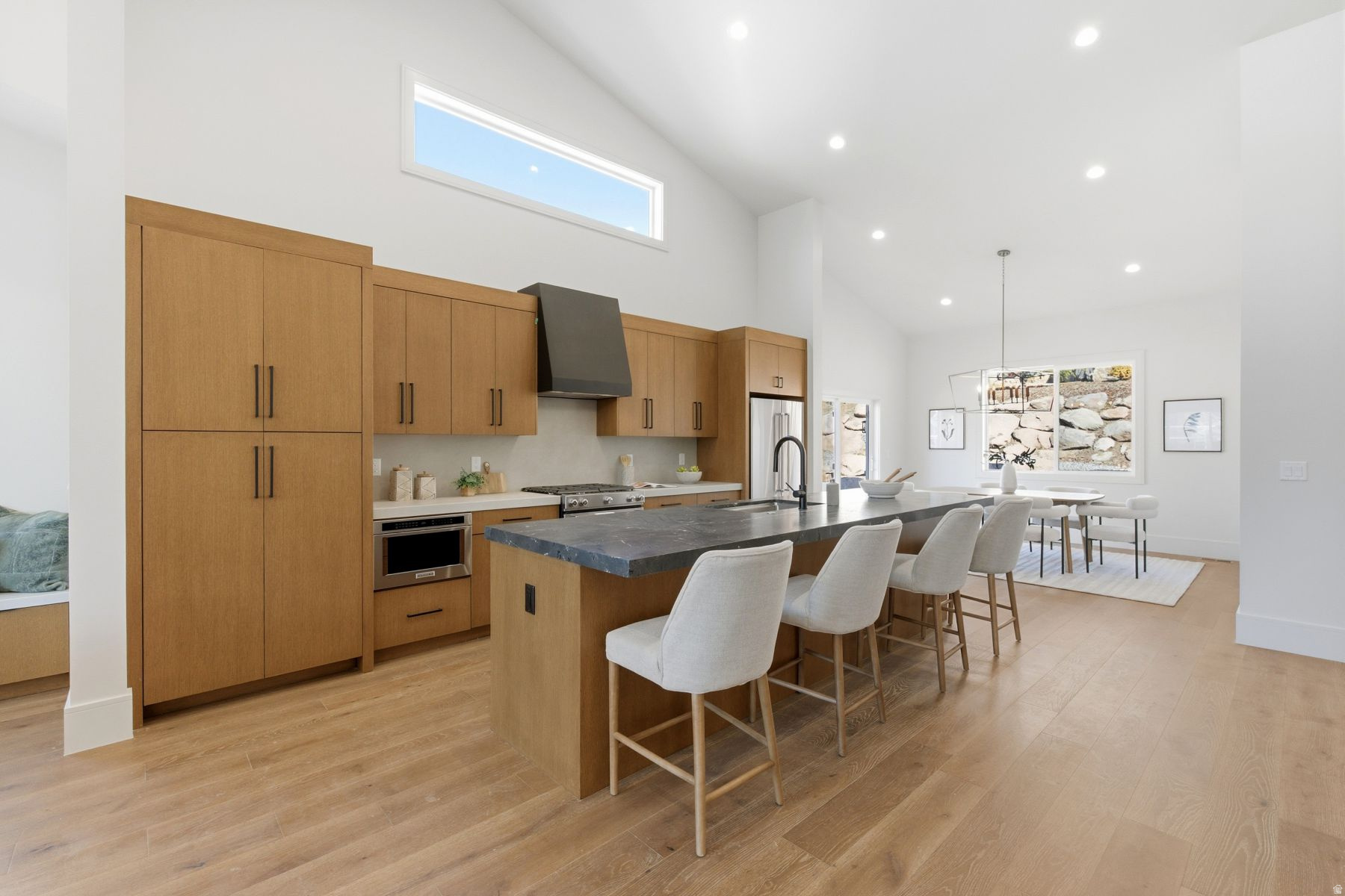 RIVER VIEW - Residential