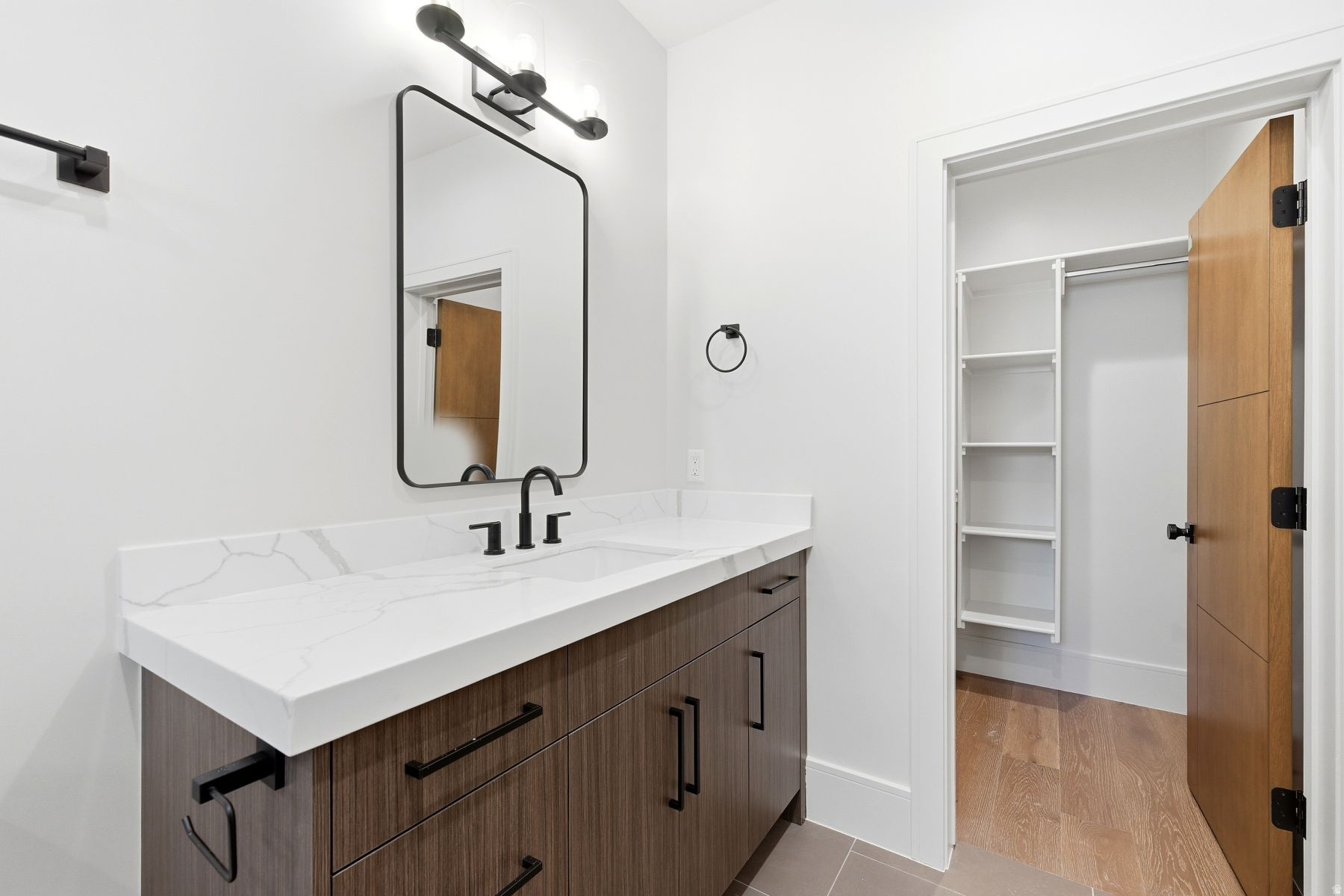 RIVER VIEW - Residential