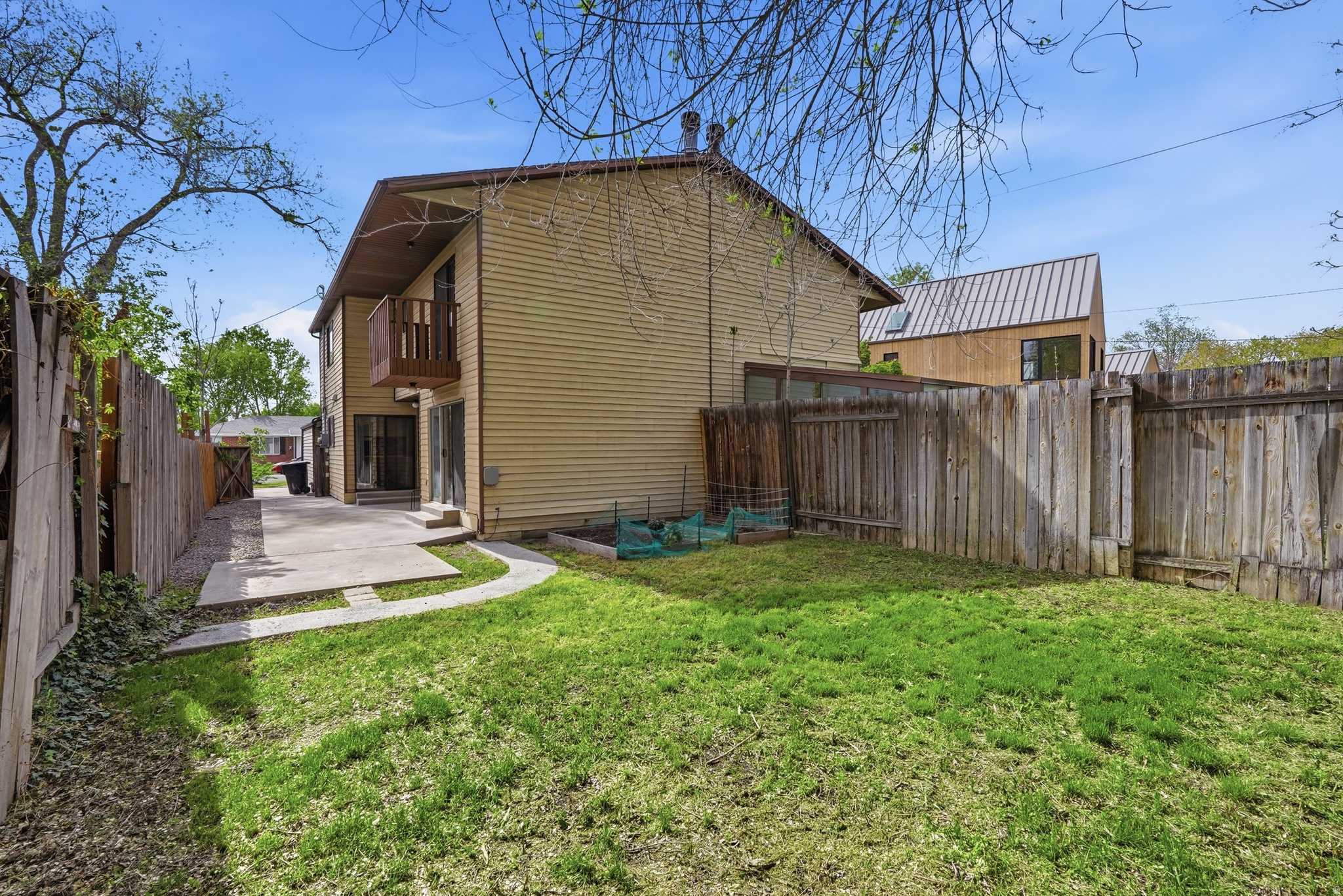 HOMEFIELD - Residential