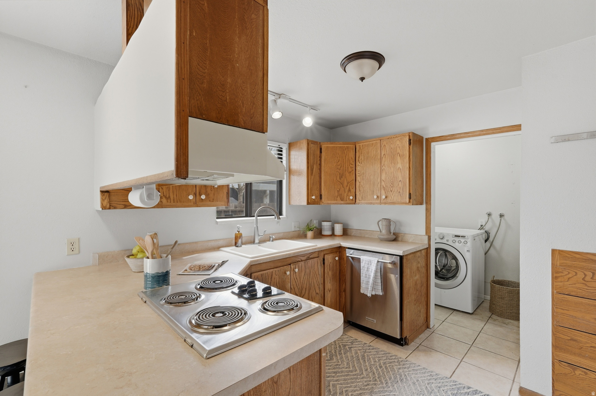 HOMEFIELD - Residential