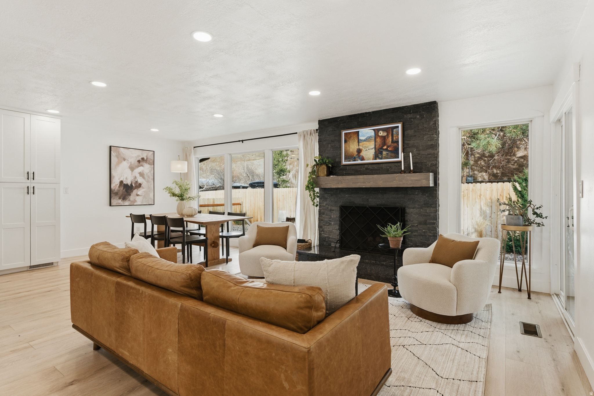 APPLE VALLEY - Residential