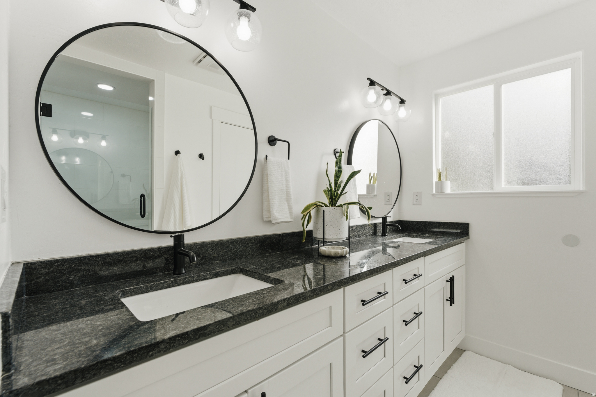 APPLE VALLEY - Residential