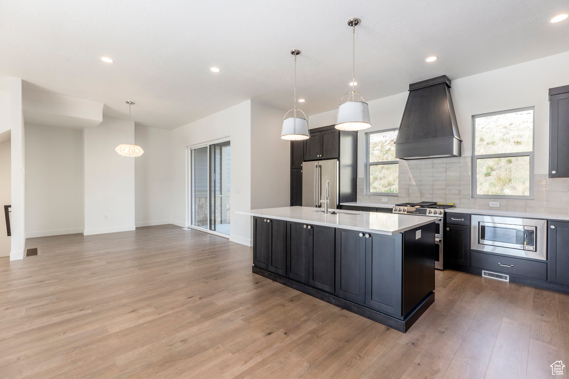 DEER SPRINGS - Residential