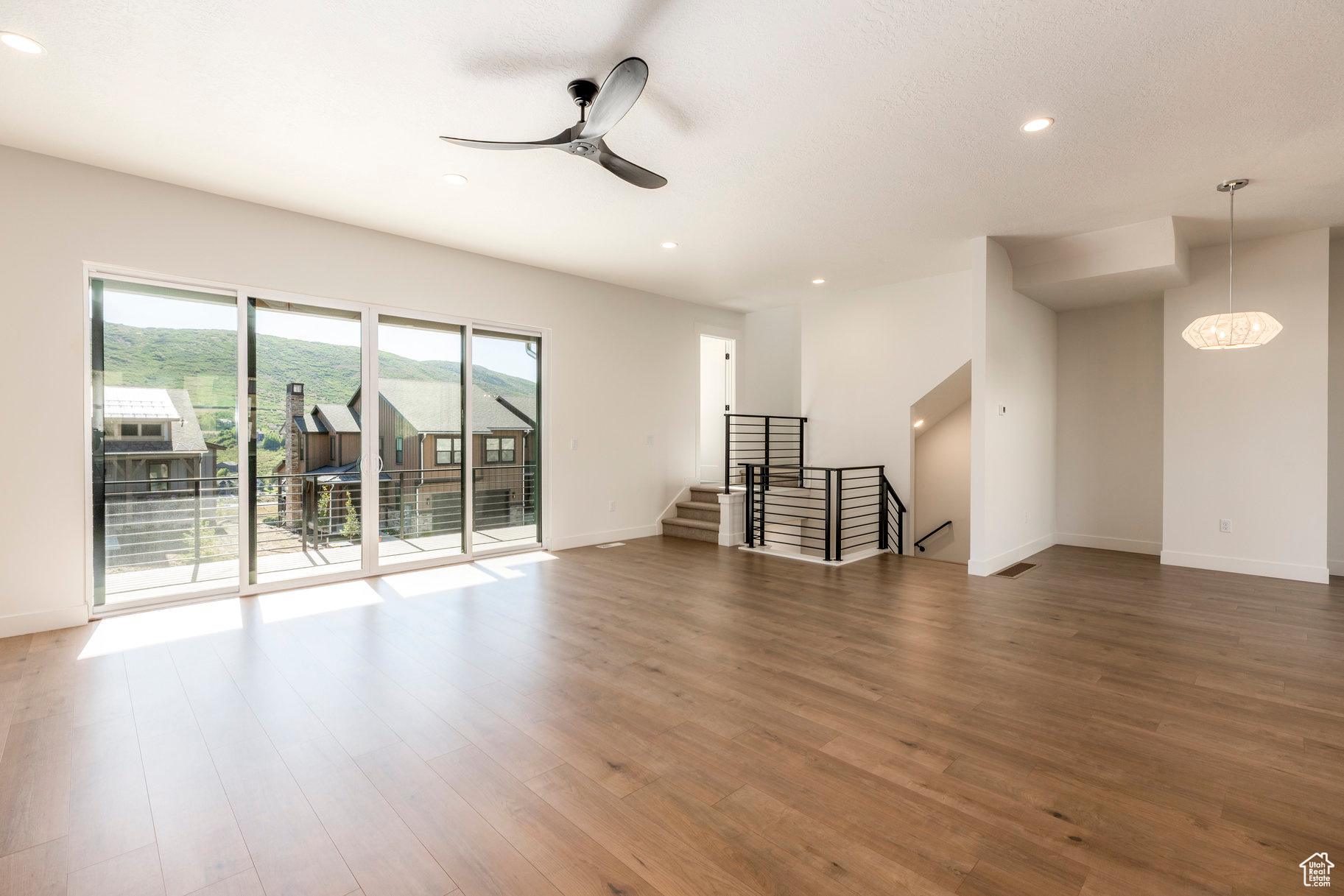 DEER SPRINGS - Residential