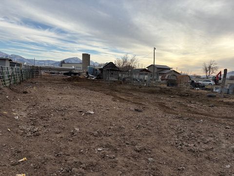 Tiny photo for 6167 S 2800 W, Lake Shore, UT 84660 (MLS # 2134328)