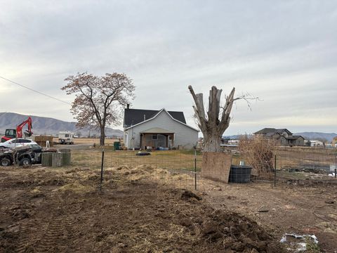 Tiny photo for 6167 S 2800 W, Lake Shore, UT 84660 (MLS # 2134328)