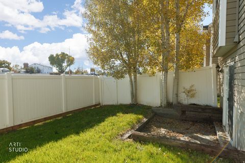 Tiny photo for 919 W NEW HAMPTON DR S, Murray, UT 84123 (MLS # 2120510)