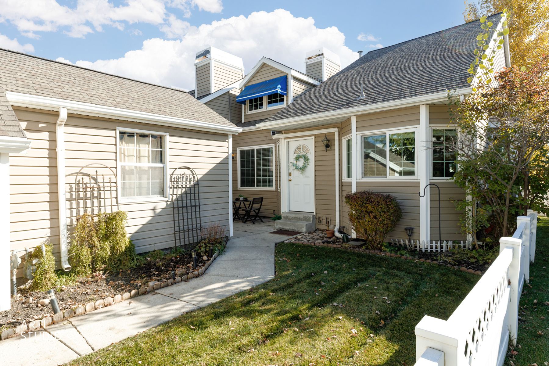 919 W NEW HAMPTON DR S