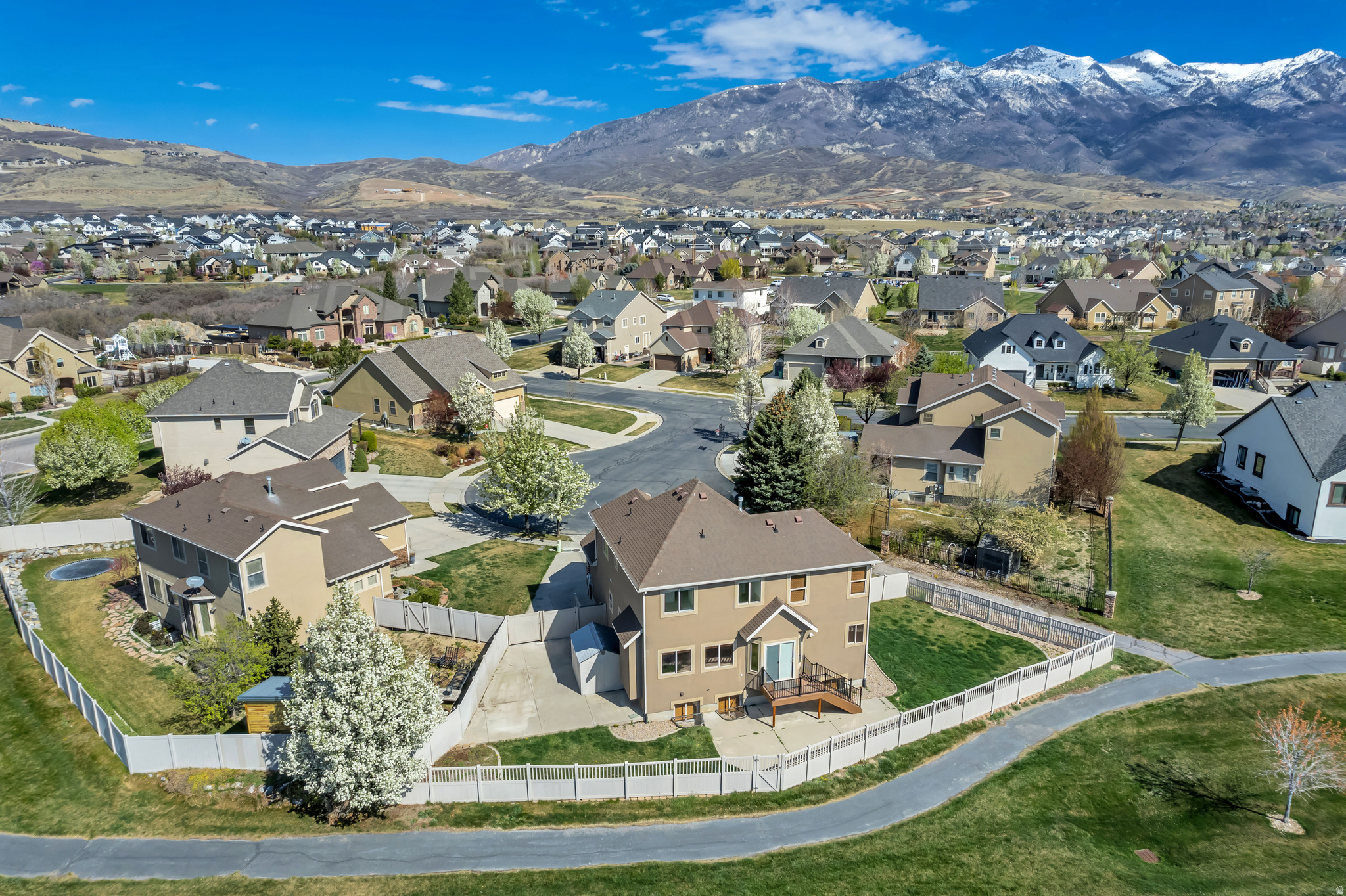 HIGHLAND HILLS - Residential