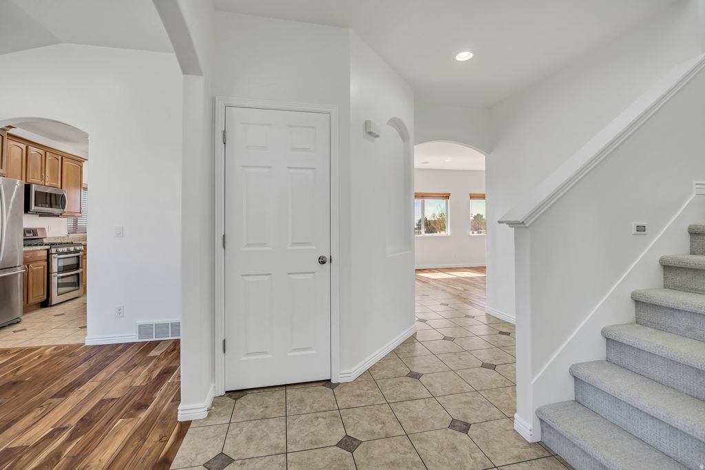 Photo of 11822 N 6260 W, Highland, UT 84003 (MLS # 2146545)