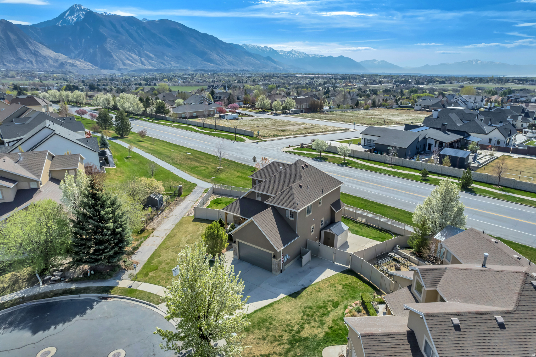 HIGHLAND HILLS - Residential