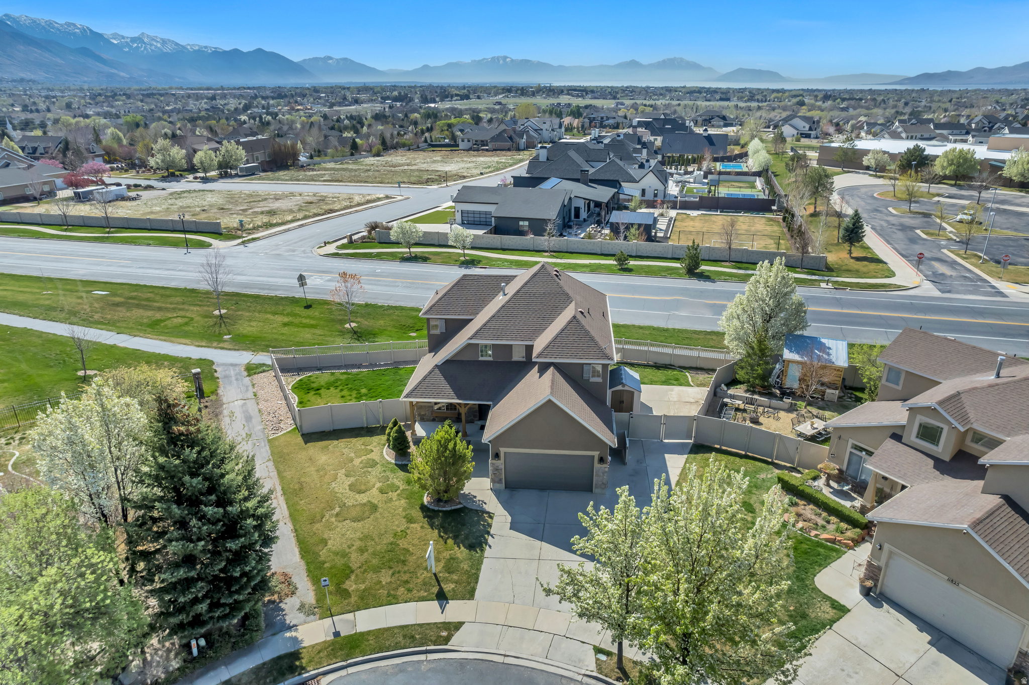 HIGHLAND HILLS - Residential