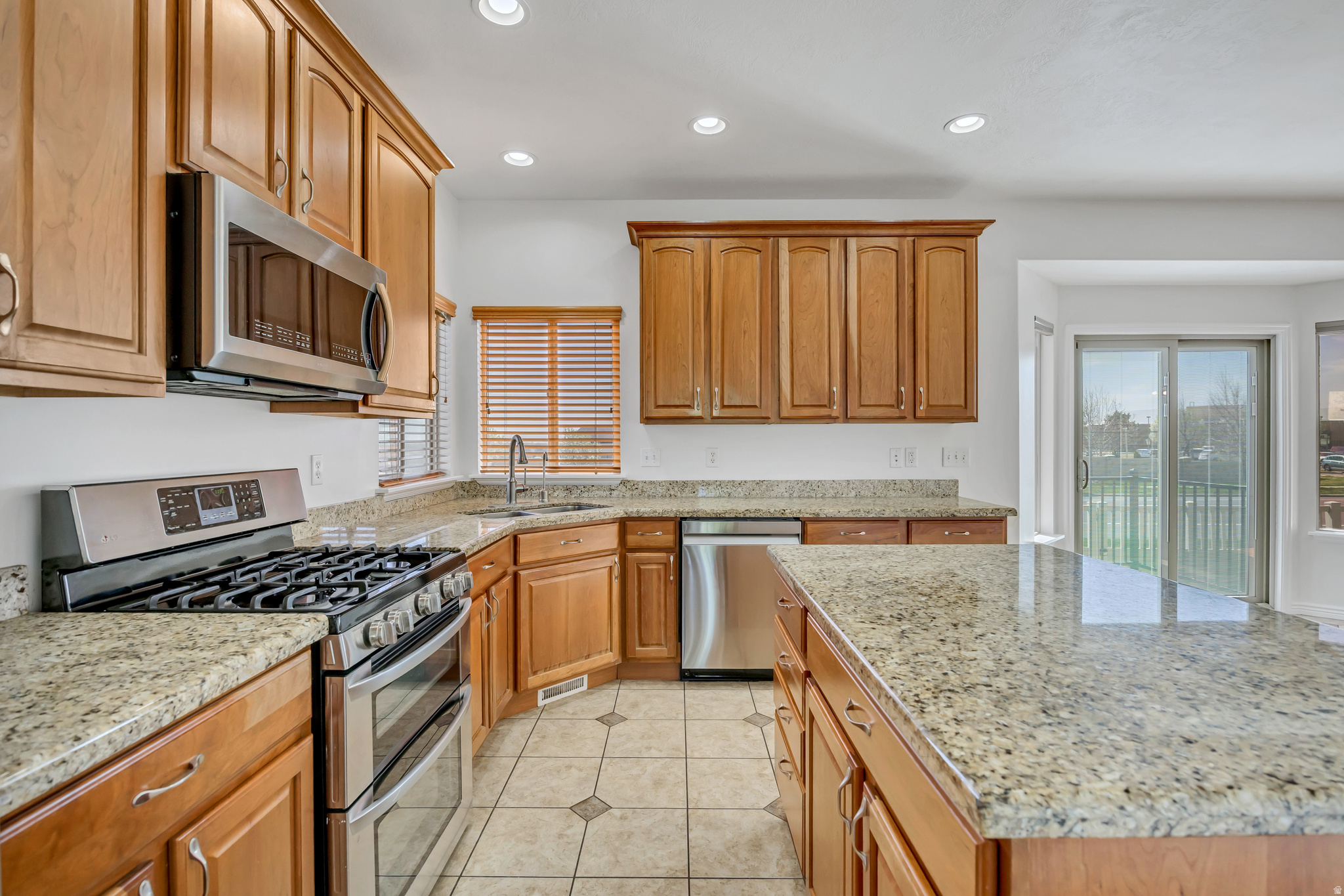 HIGHLAND HILLS - Residential