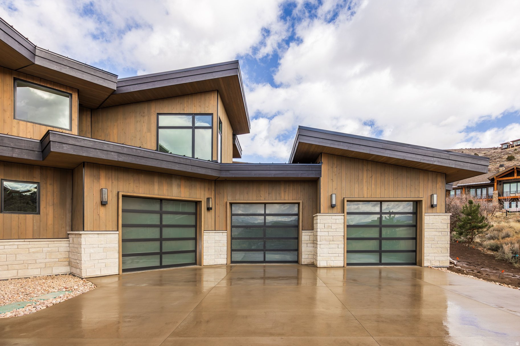 RED LEDGES - Residential