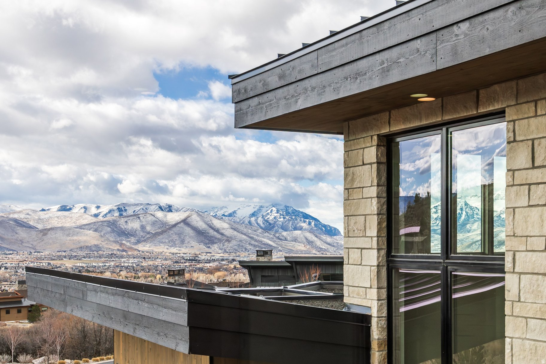 RED LEDGES - Residential