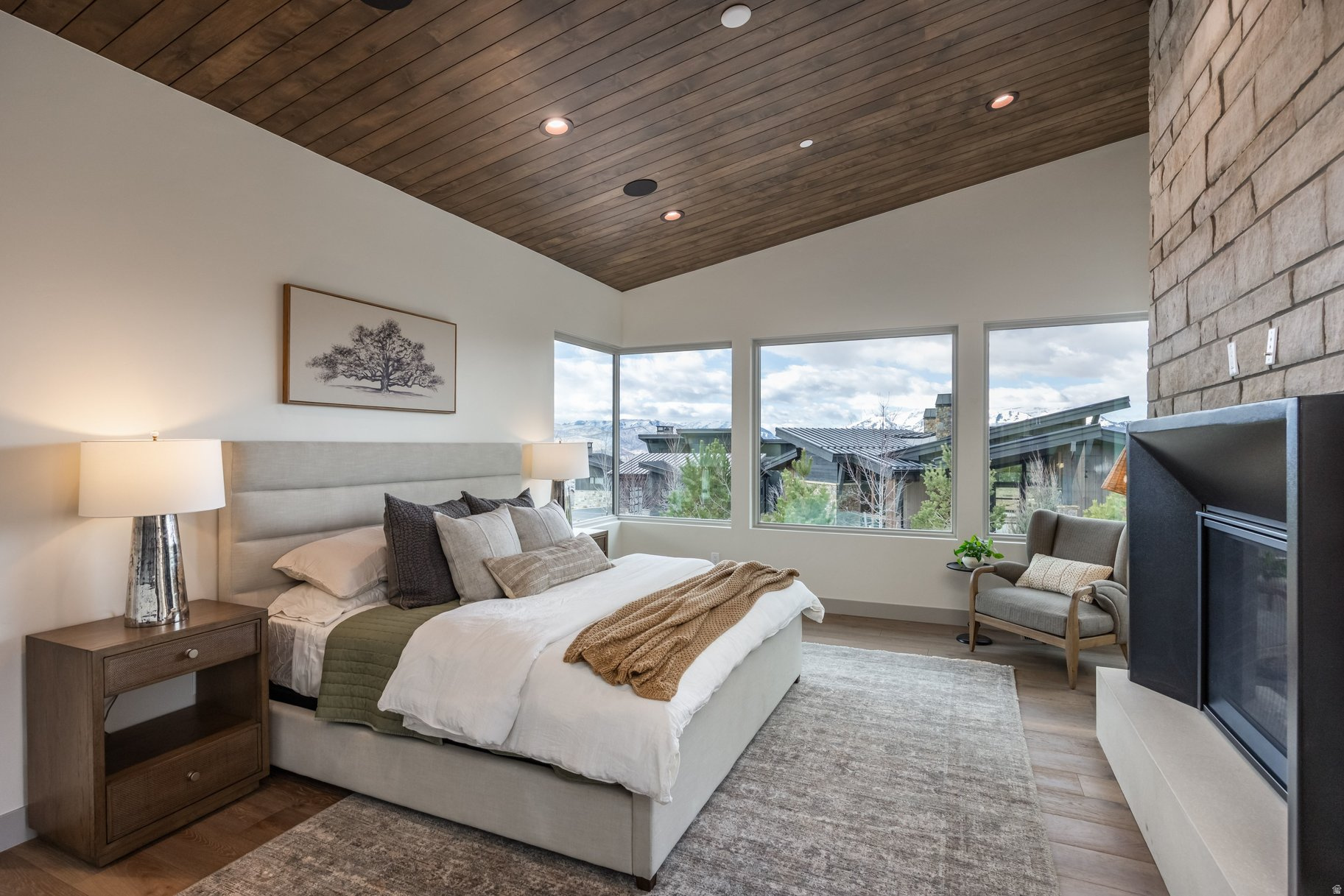 RED LEDGES - Residential