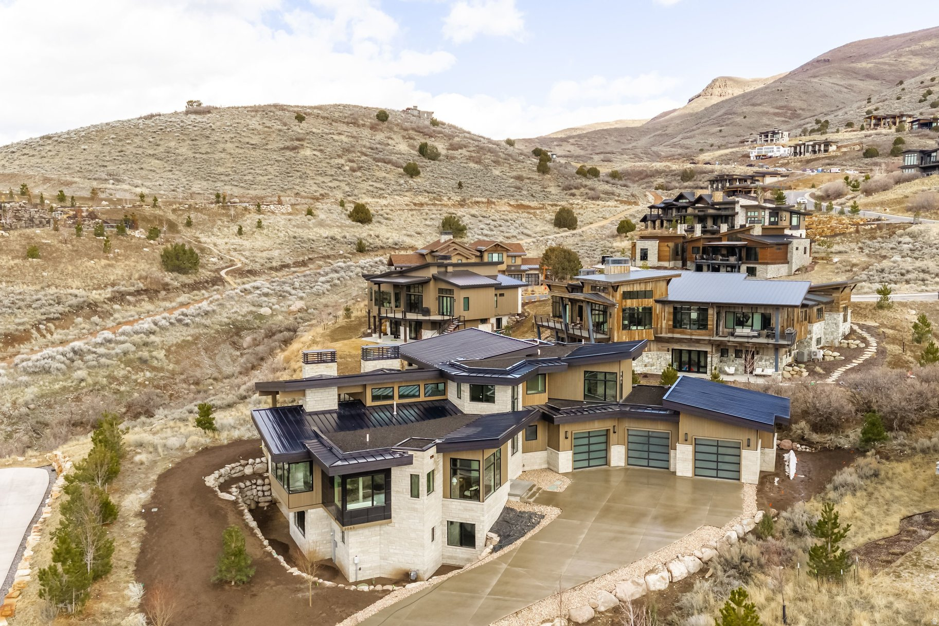 RED LEDGES - Residential