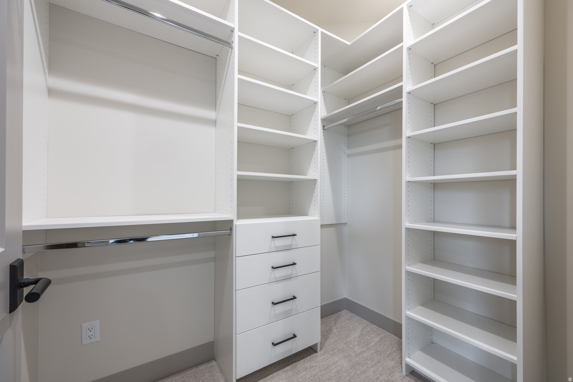 RED LEDGES - Residential