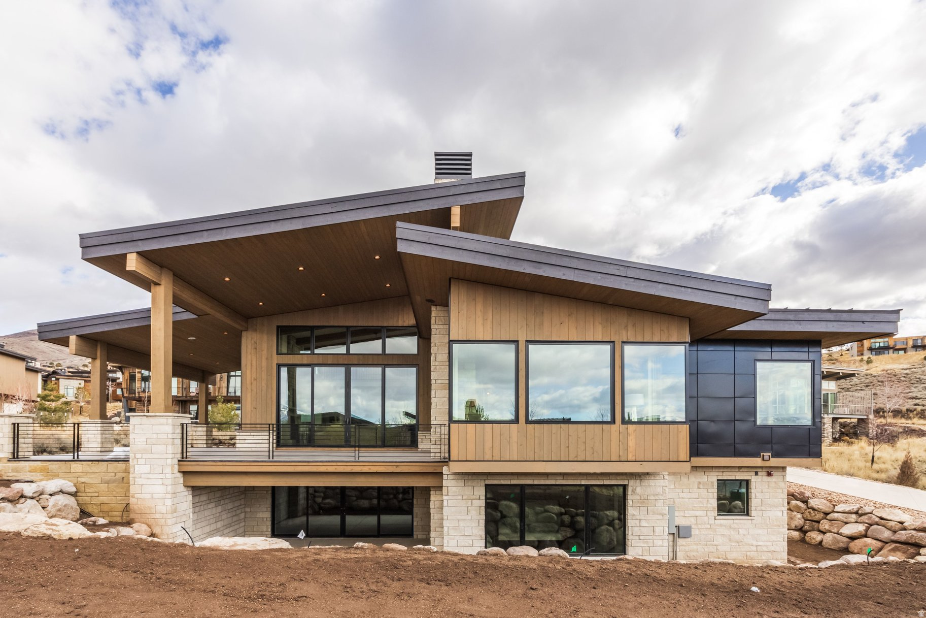 RED LEDGES - Residential