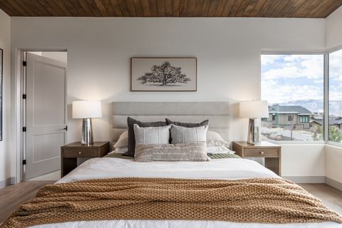 Tiny photo for 2065 E CHIMNEY ROCK CIR, Heber City, UT 84032 (MLS # 2140587)