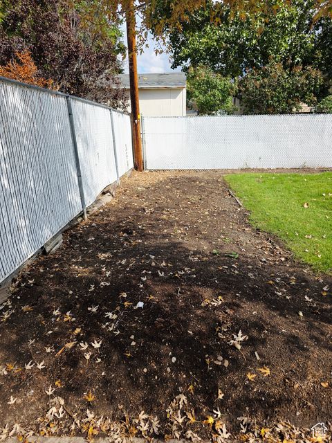 Tiny photo for 10433 S CARNATION DR, Sandy, UT 84094 (MLS # 2116805)