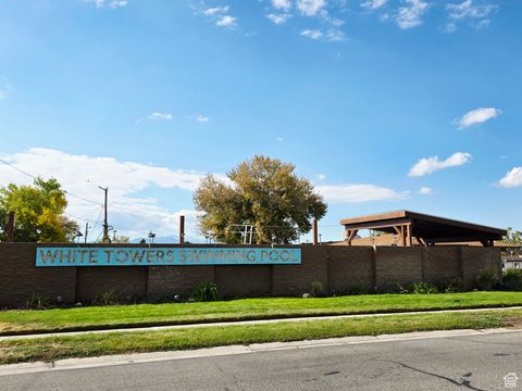 Tiny photo for 10433 S CARNATION DR, Sandy, UT 84094 (MLS # 2116805)