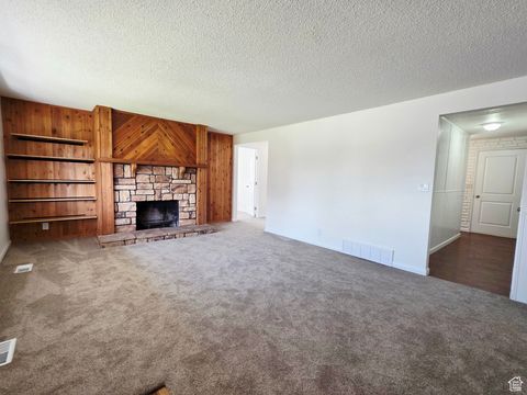 Tiny photo for 10433 S CARNATION DR, Sandy, UT 84094 (MLS # 2116805)