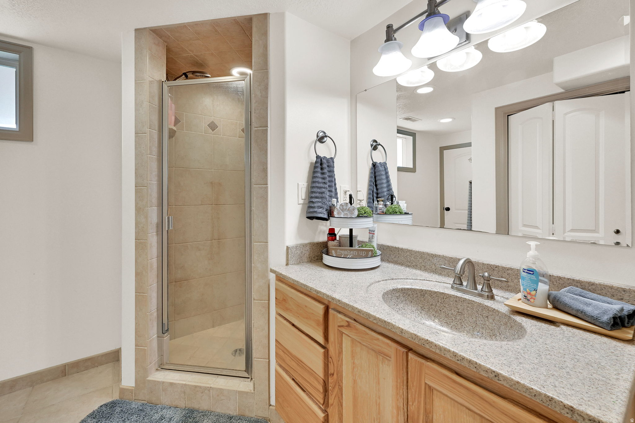 NOB HILL - Residential