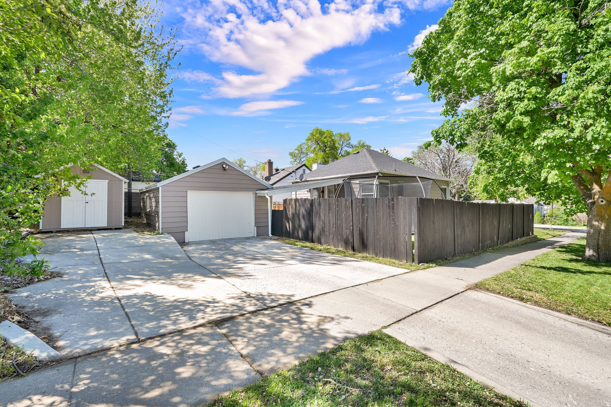 NOB HILL - Residential