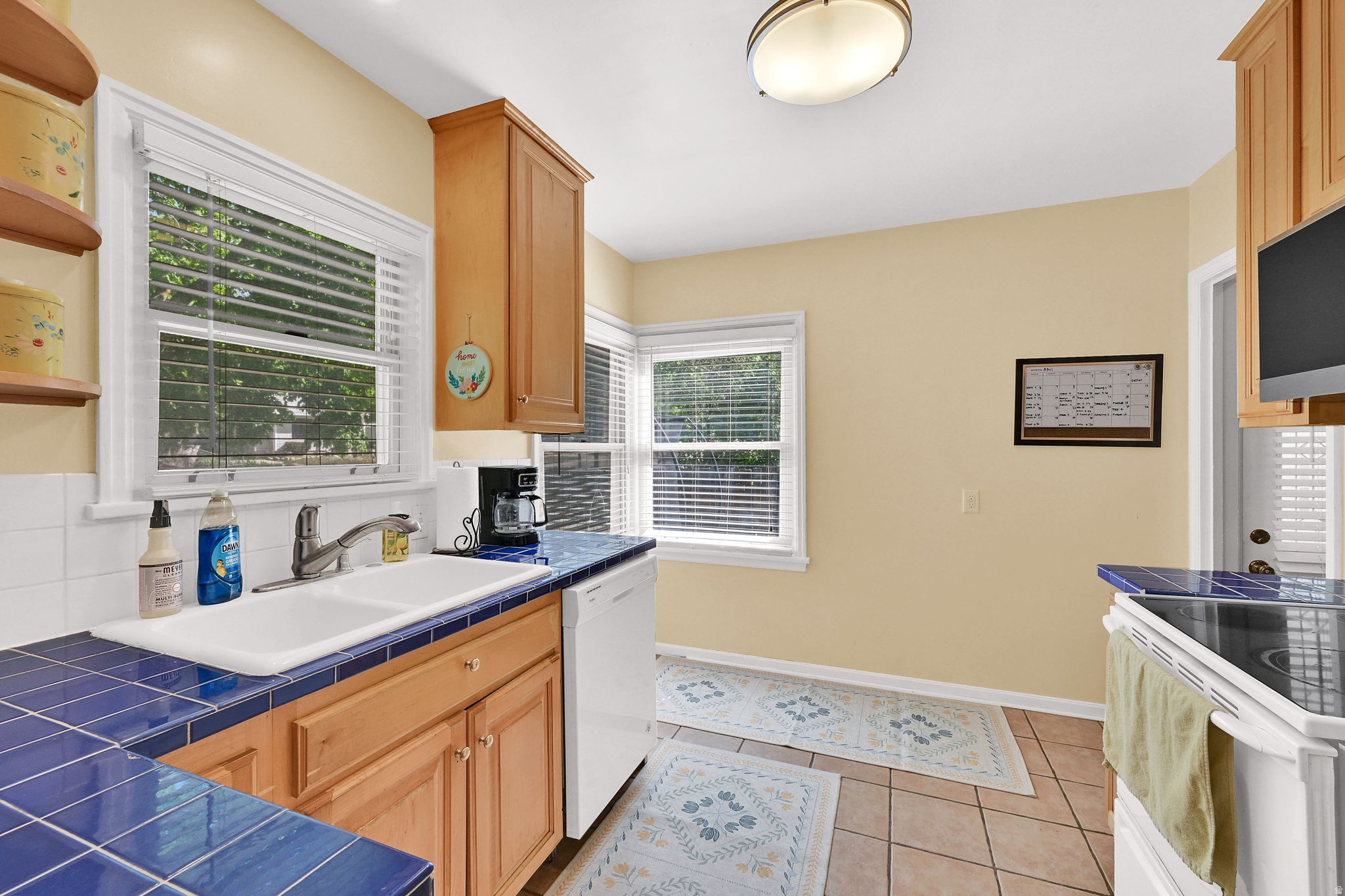 NOB HILL - Residential