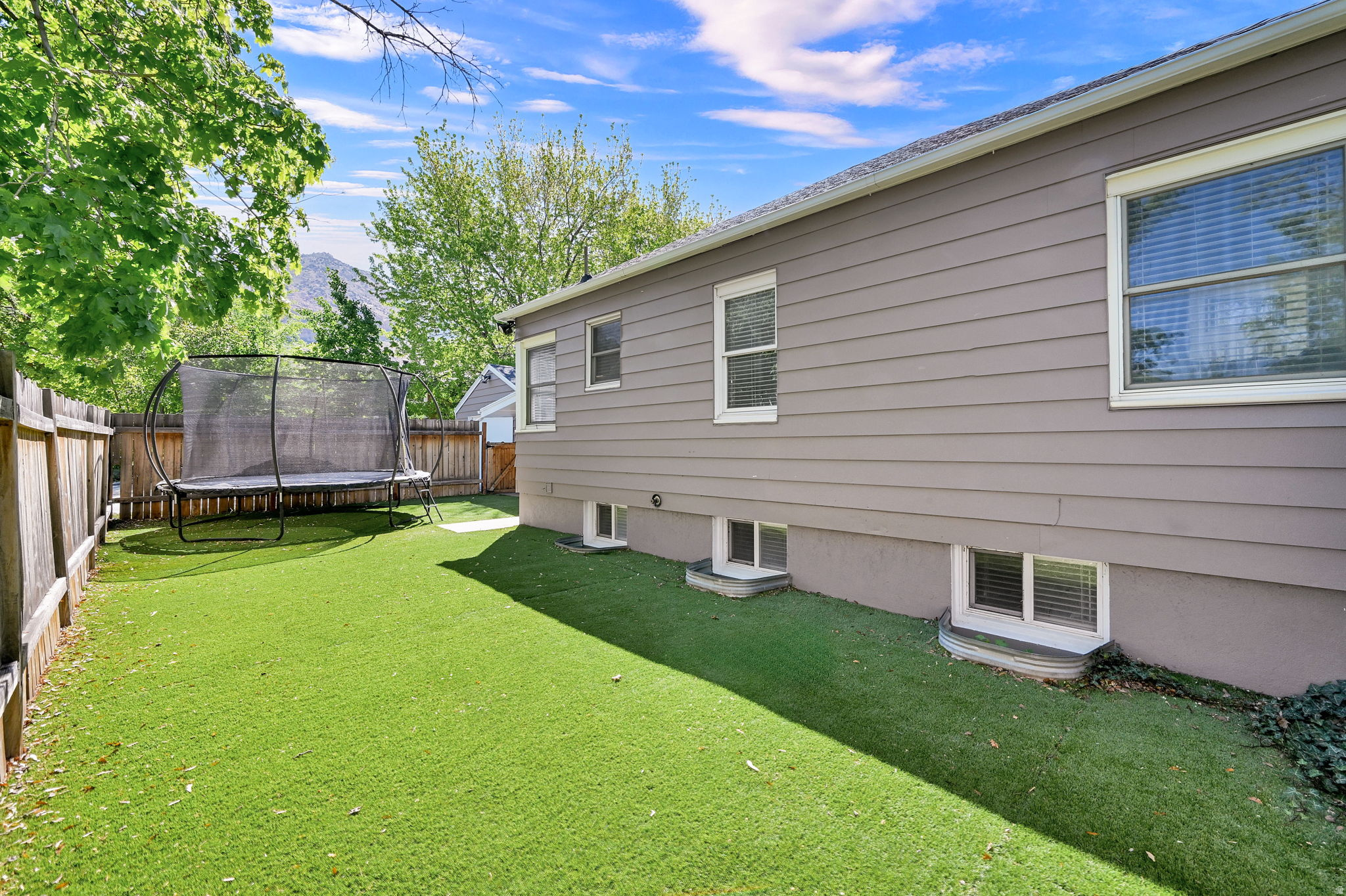 NOB HILL - Residential