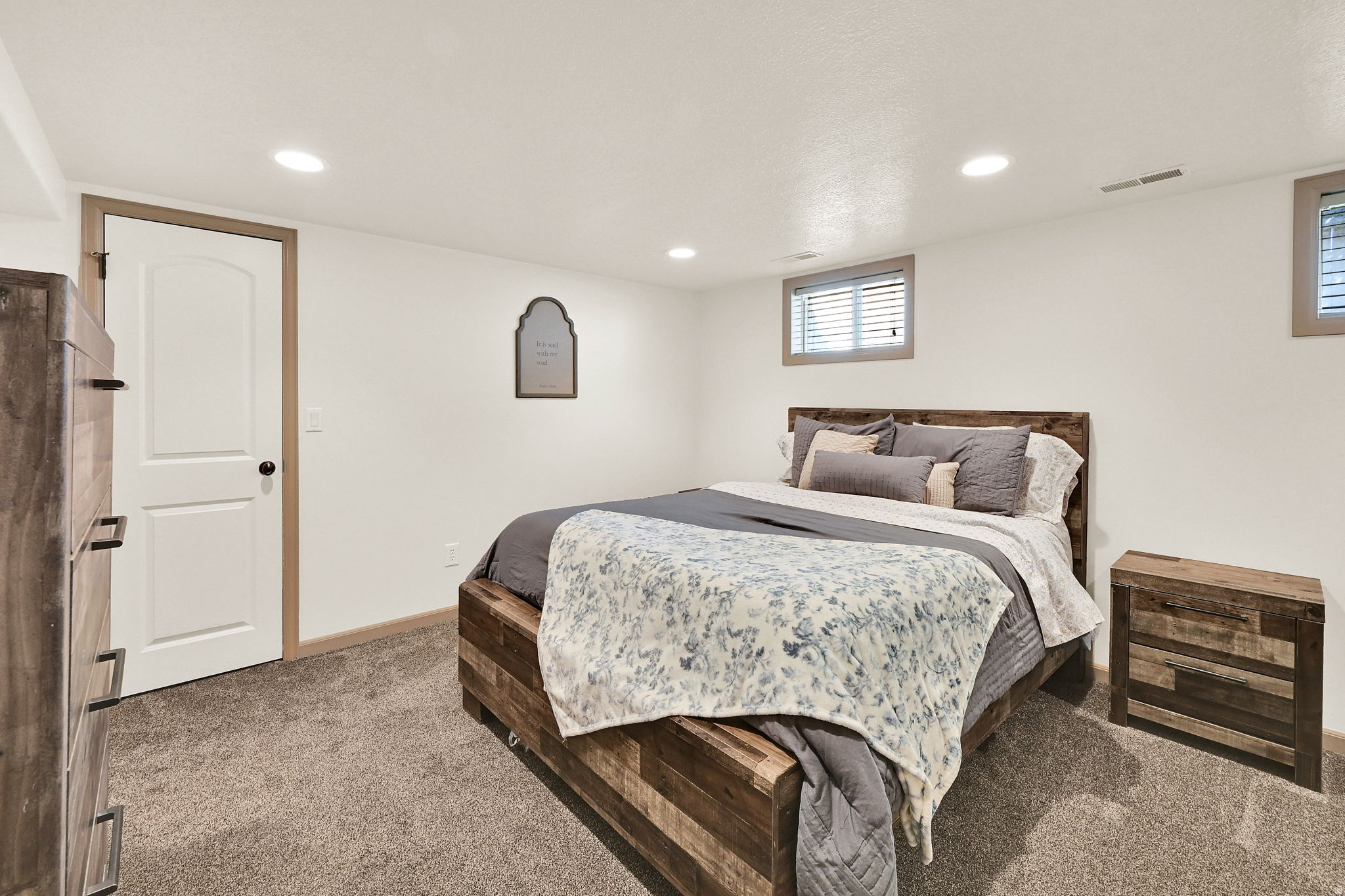 NOB HILL - Residential