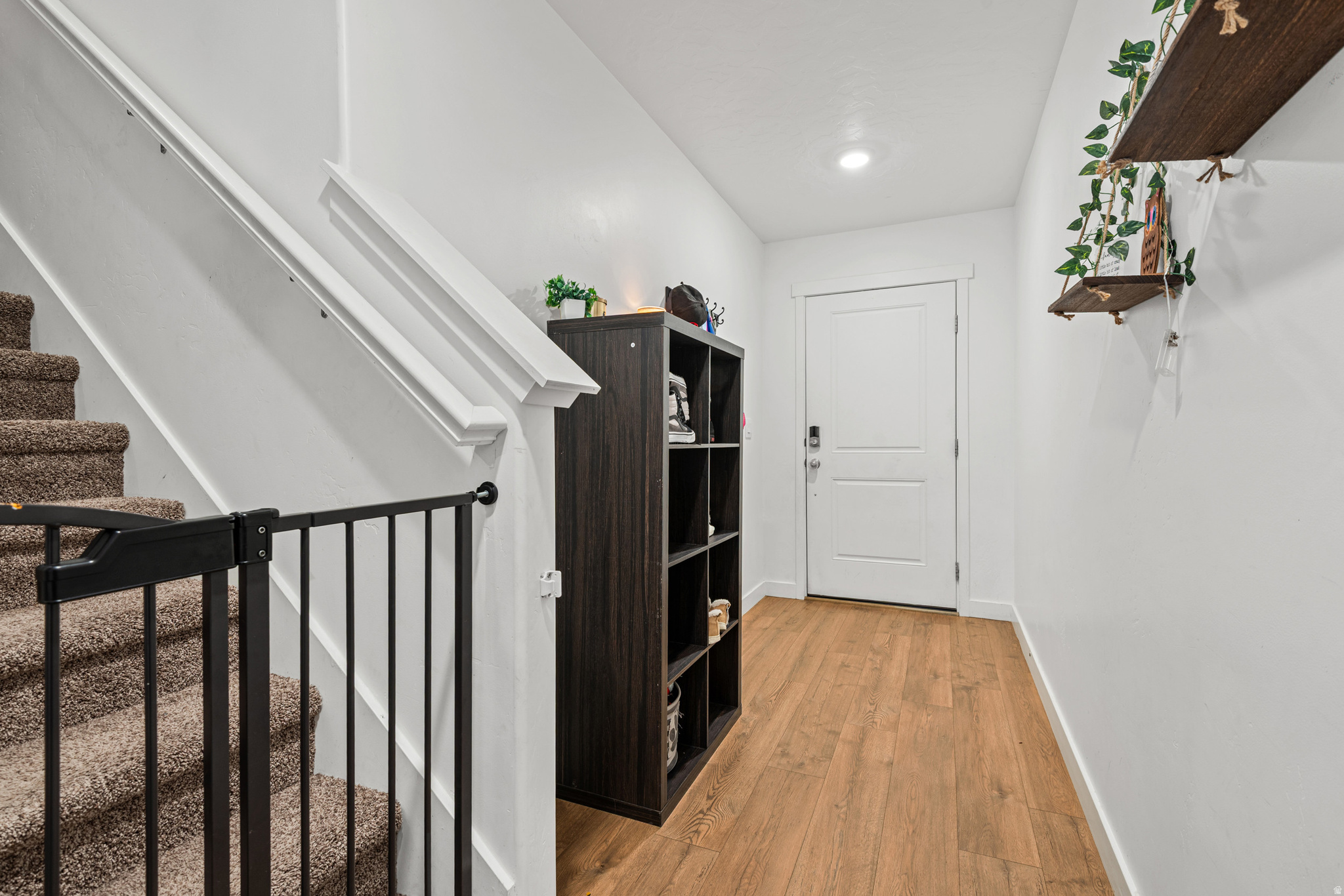 GATEWAY TO LITTLE VALLEY - Residential