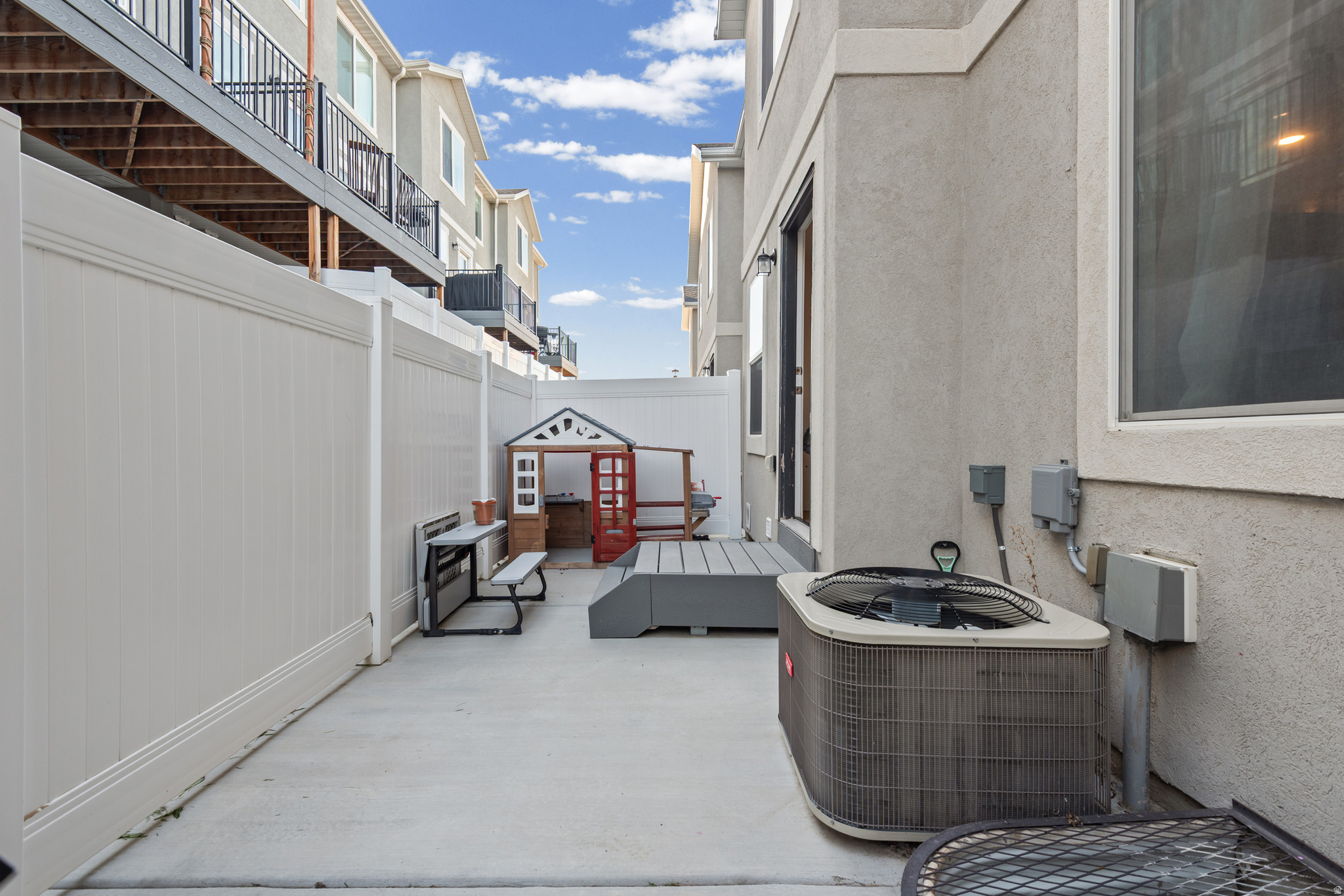 GATEWAY TO LITTLE VALLEY - Residential