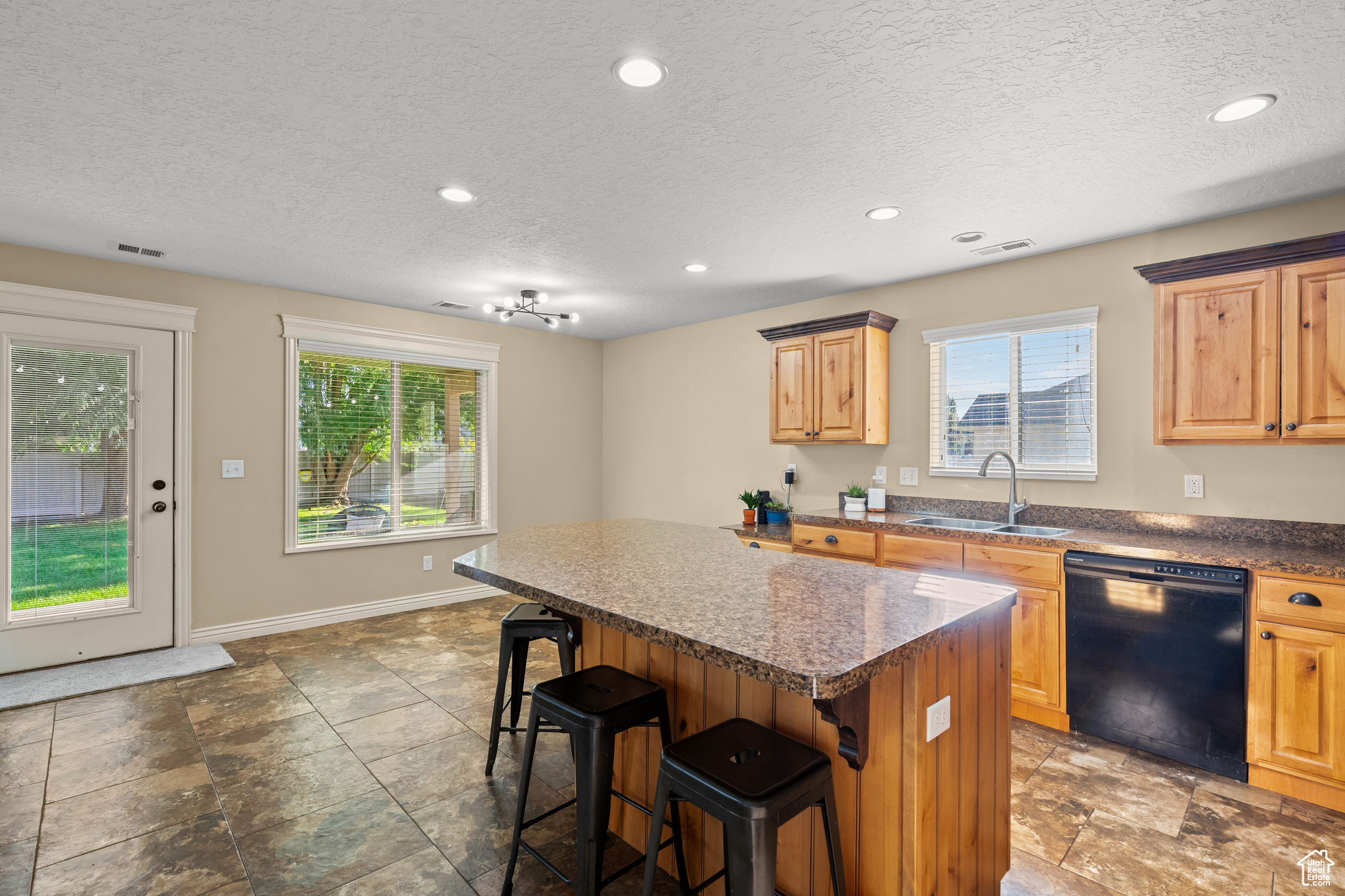 POPLAR STAKE - Residential