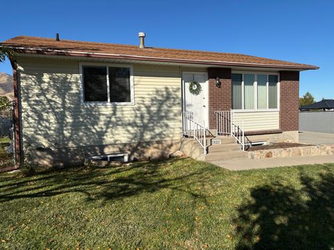 Photo of 3832 S DANBURY CIR W, Magna, UT 84044 (MLS # 2120497) Photo of 3832 S DANBURY CIR W, Magna, UT 84044 (MLS # 2120497)