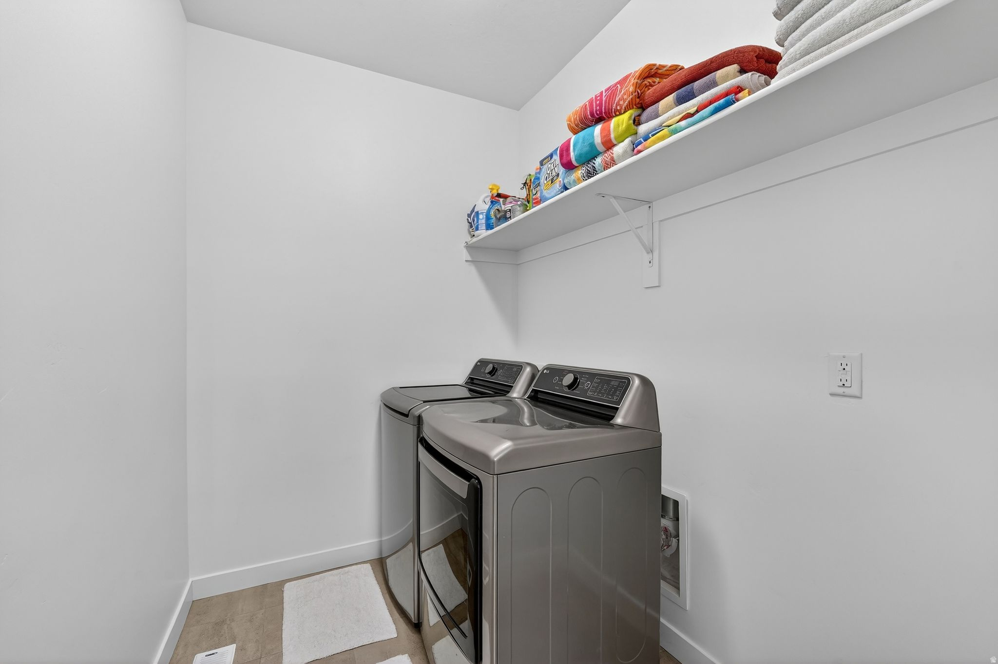 CANYON POINT - Residential