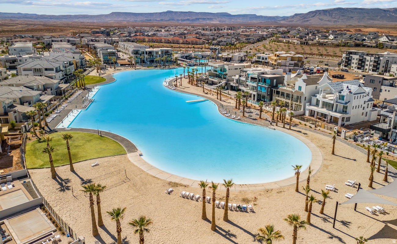 COVE CONDOMINIUMS A - Residential