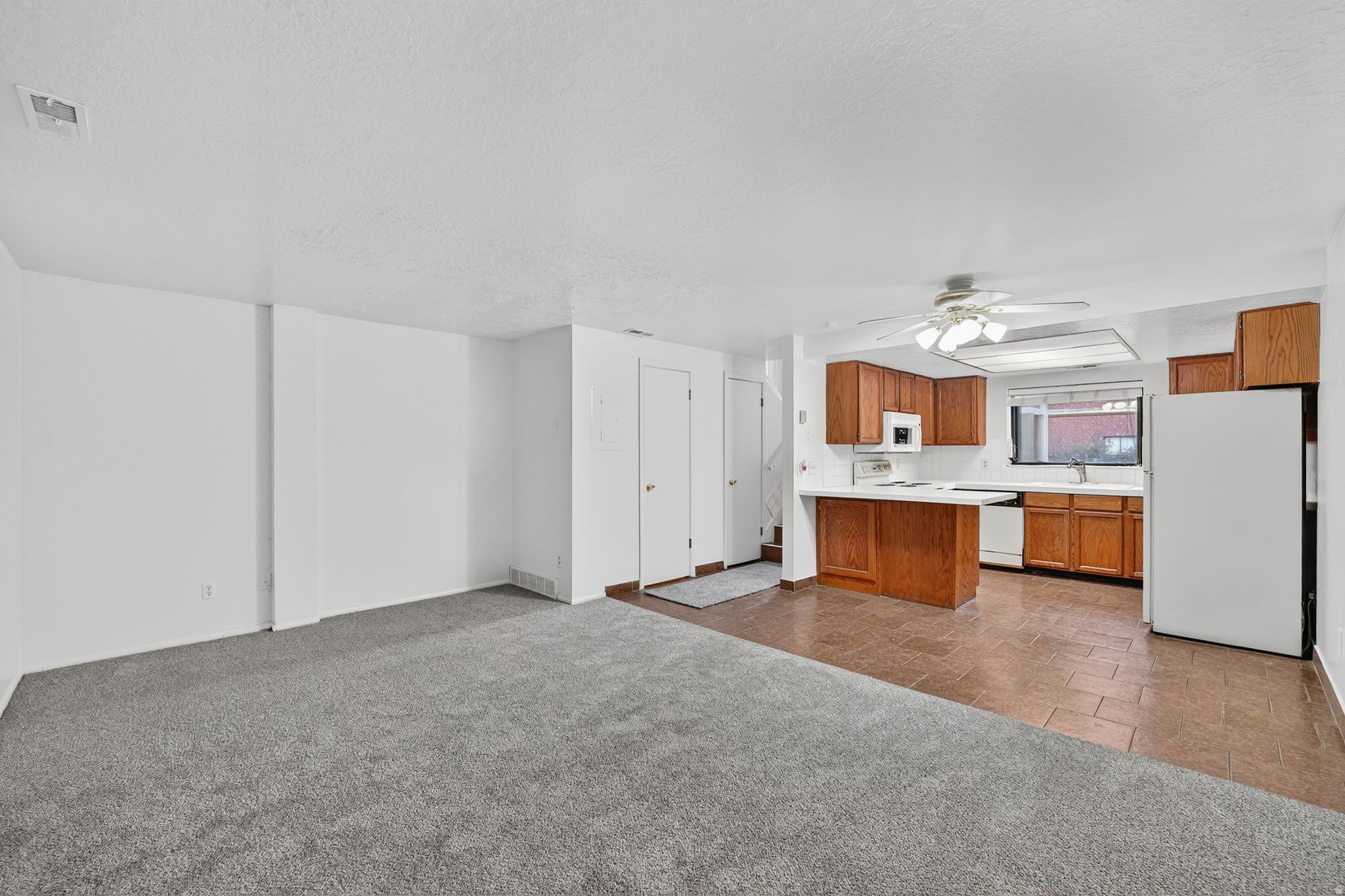 MILLCREEK MANOR - Residential