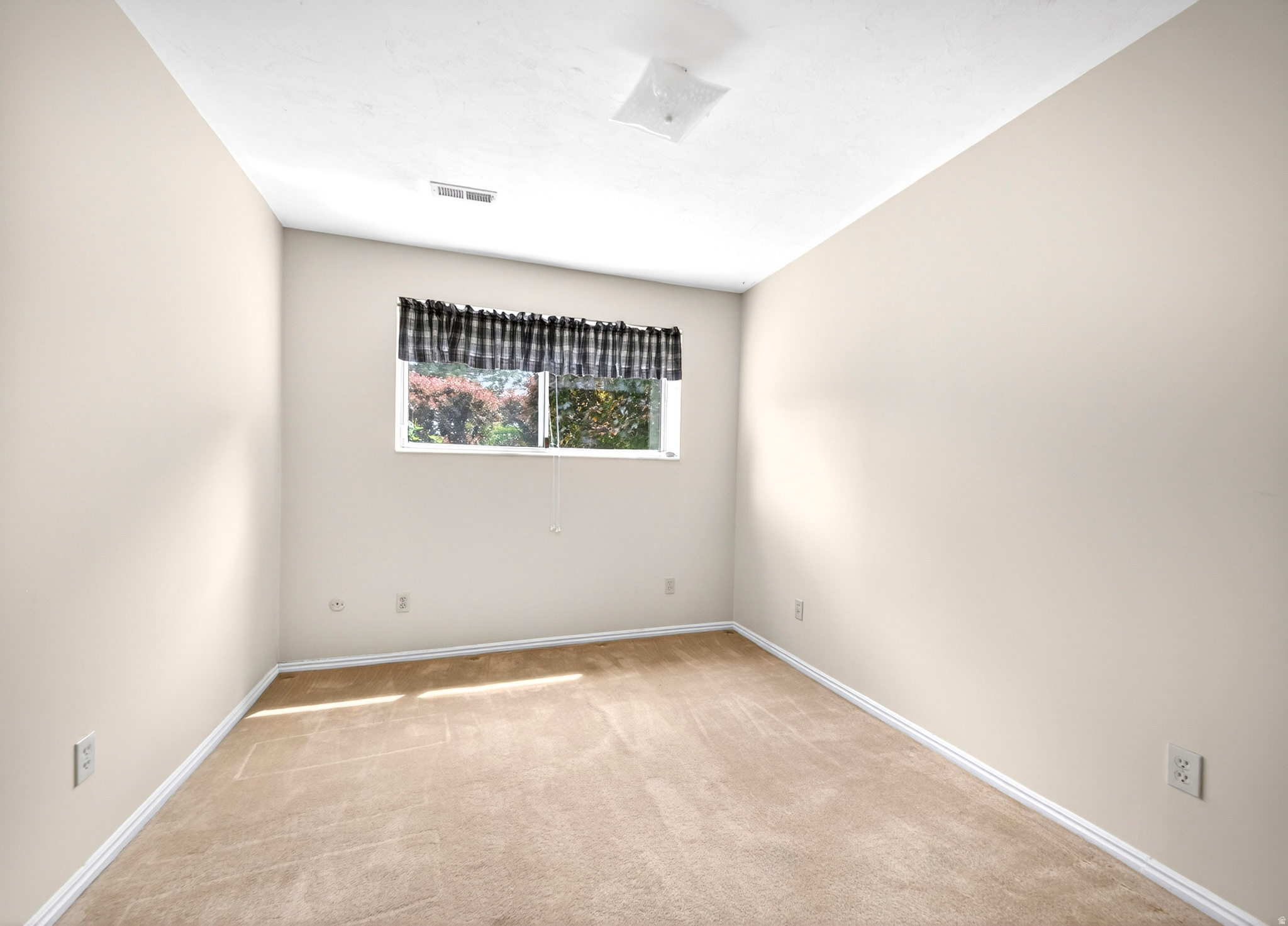 OQUIRRH SHADOWS - Residential