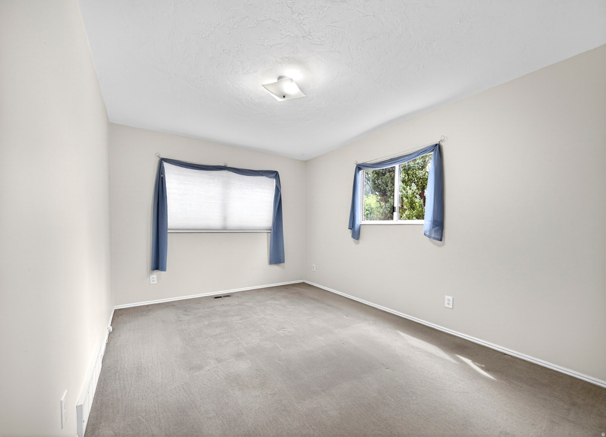 OQUIRRH SHADOWS - Residential