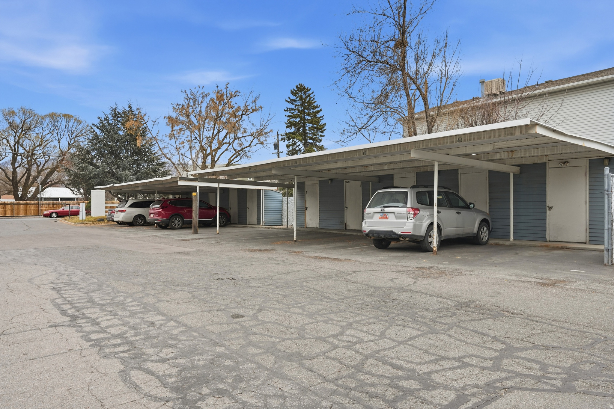 WEDGEWOOD WILLOWS - Residential